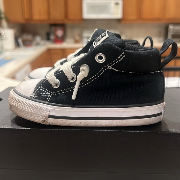 Toddler converse shoes - Picture 5 of 8